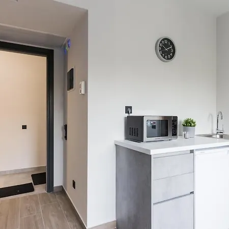 Aparthotel 12 Reasons Why Metaxourgeio