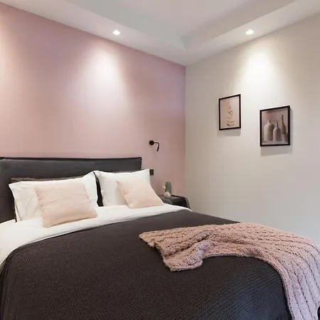 Aparthotel 12 Reasons Why Metaxourgeio